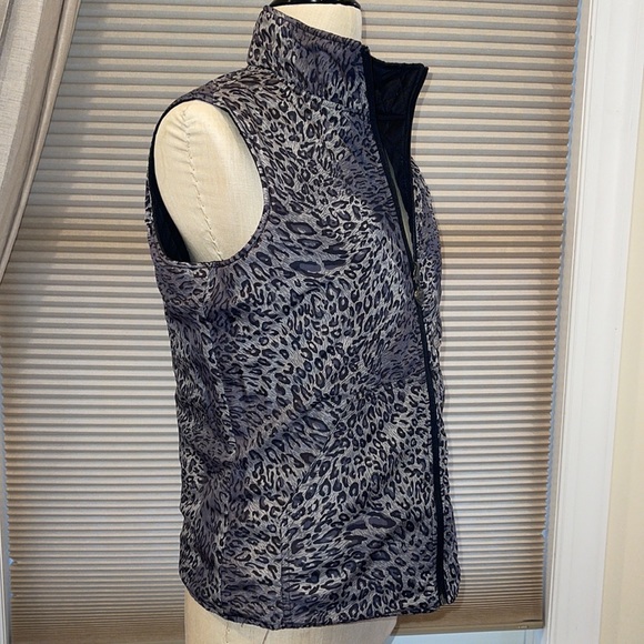 NWT Dress Barn Reversible Quilted Vest - Picture 7 of 8